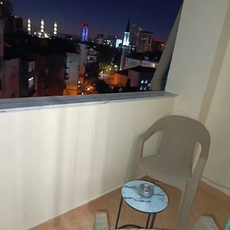 Skyline Apartment *